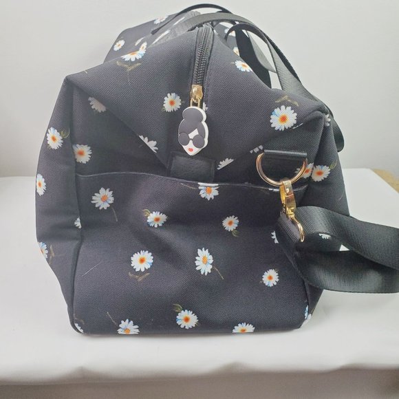 Alice + Olivia Daisy Print Large Multi-Pocket Duffel Bag - Picture 5 of 13